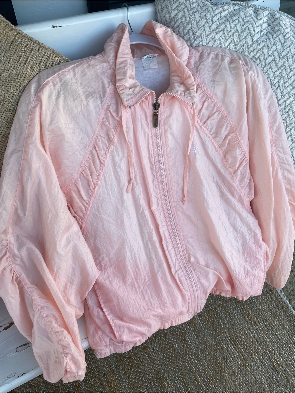 VINTAGE ‘80s ‘90s HEAD Peach-Pink Women's Windbreaker Bomber Jacket, Medium